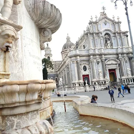 Maya's * קטאניה