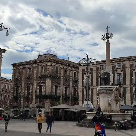 Maya's * קטאניה